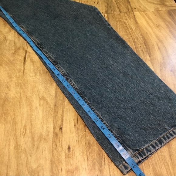 NWT Eddie Bauer Blue Denim Jeans Natural Fit Straight Leg 37x32 Womens Size 18 - Picture 11 of 13